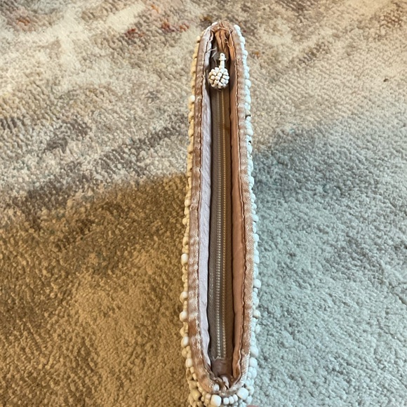 Beaded zippered Pouch - Picture 6 of 13